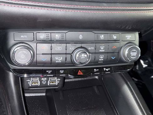 Used 2022 Dodge Durango R/T image 25