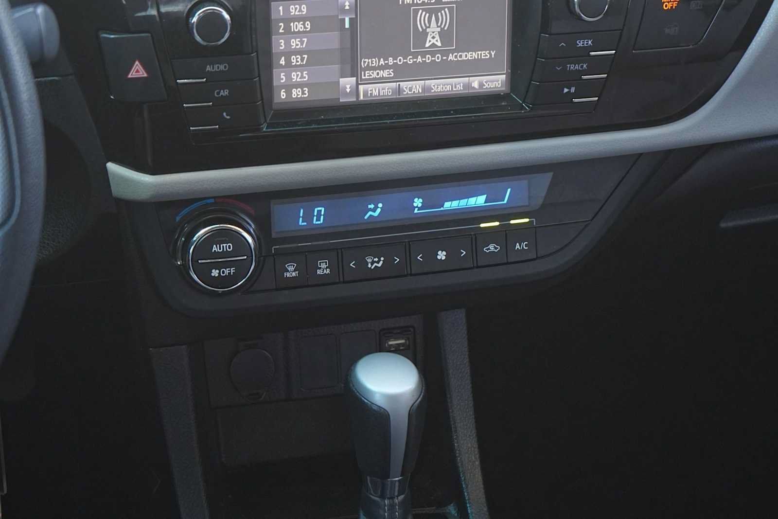 Used 2014 Toyota Corolla LE FWD image 21