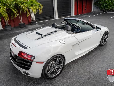 Used 2011 Audi R8 V10 AWD/4WD image 9