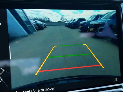 New 2025 Volkswagen Atlas Cross Sport SE image 8