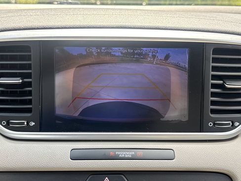 Used 2020 Kia Sportage S w/ S FWD Sunroof Package image 26