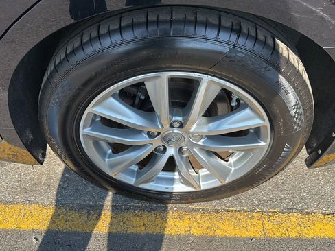 Used 2015 INFINITI Q50 Premium w/ Navigation Package image 9