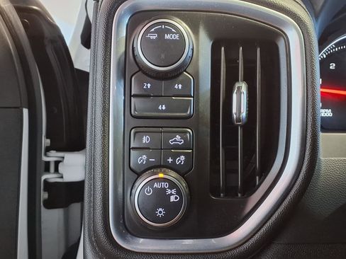 Used 2023 Chevrolet Silverado 2500 LT w/ Convenience Package image 19