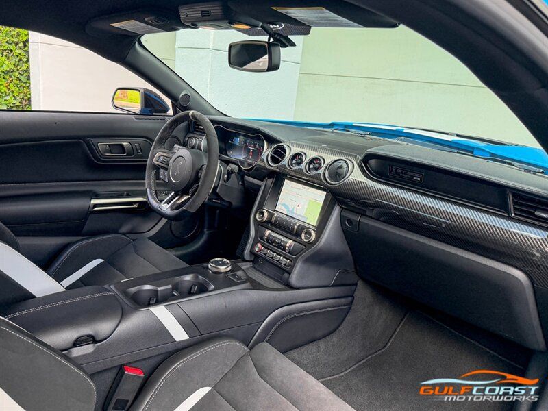 Used 2022 Ford Mustang Shelby GT500 w/ Carbon Fiber Track Pack RWD image 34