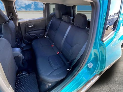 Used 2022 Jeep Renegade Latitude image 22