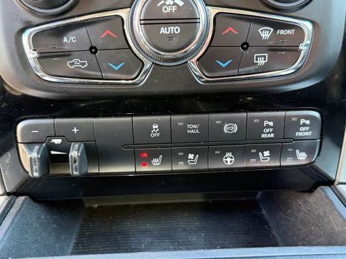 Used 2018 RAM 2500 Laramie w/ Sport Appearance Group image 42