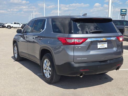 Certified 2021 Chevrolet Traverse LS FWD image 5