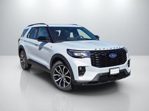 New 2026 Ford Explorer ST-Line RWD image 1