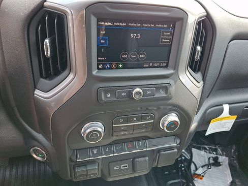 New 2026 GMC Sierra 2500 Pro w/ Convenience Package AWD/4WD image 8