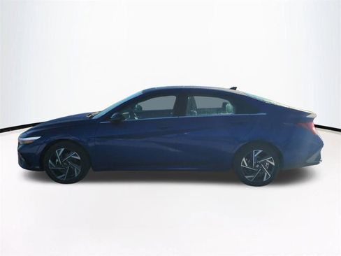 New 2026 Hyundai Elantra Limited image 8
