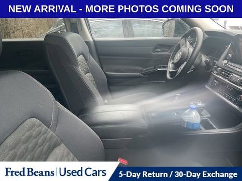 Used 2024 Nissan Pathfinder S image 9