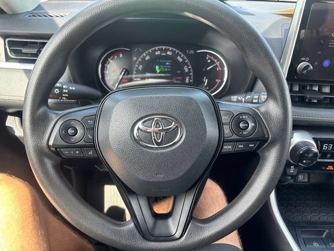 Used 2024 Toyota RAV4 XLE AWD/4WD image 13