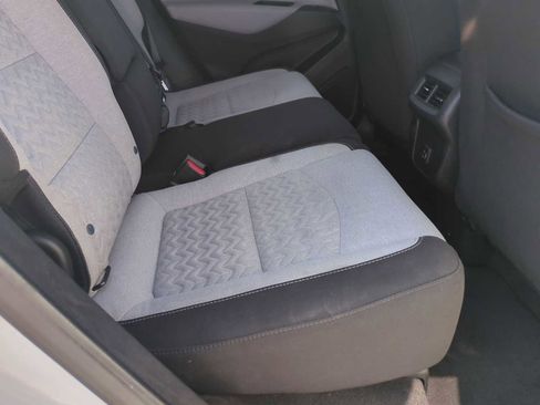 Used 2022 Chevrolet Equinox LS w/ LS Convenience Package image 27