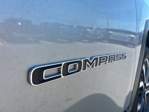 Used 2023 Jeep Compass Limited w/ Sun and Sound Group AWD/4WD image 15