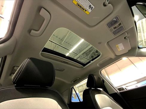 New 2026 Hyundai Venue SEL image 13