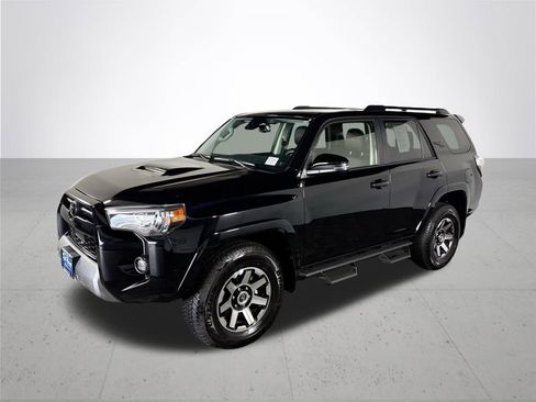 Used 2024 Toyota 4Runner TRD Off-Road Premium w/ Moonroof Package AWD/4WD image 2