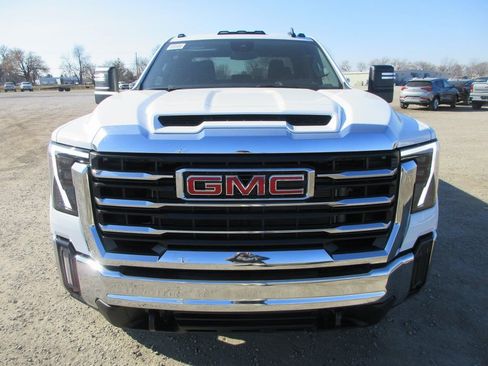 New 2026 GMC Sierra 2500 SLE w/ SLE Value Package; image 12
