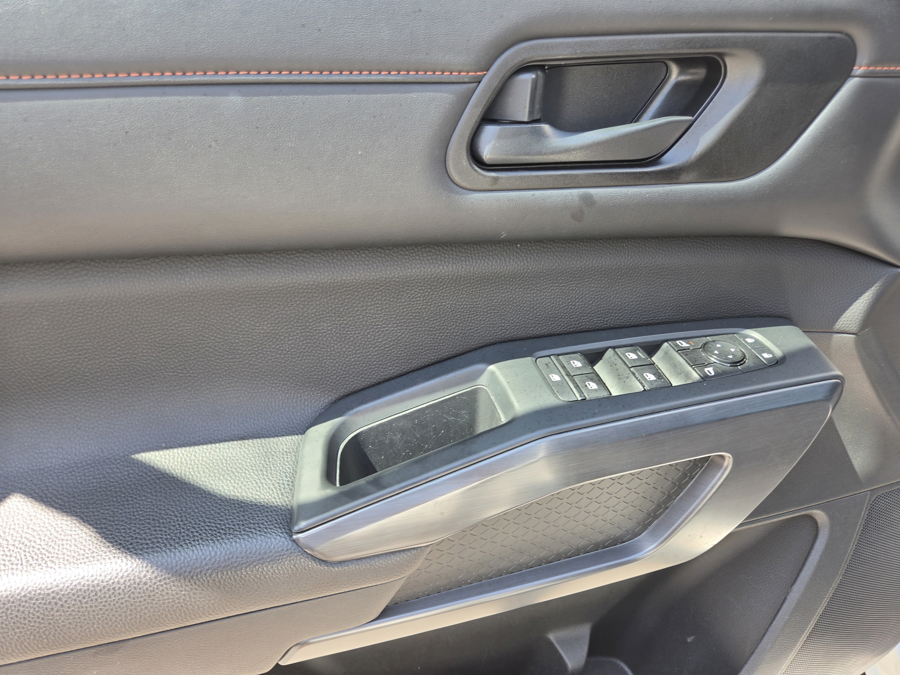 Used 2023 Nissan Pathfinder Rock Creek AWD/4WD image 9