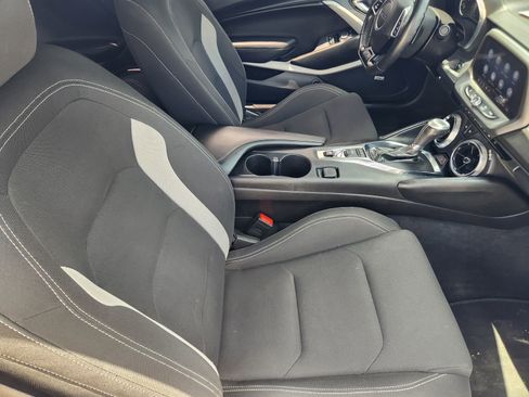 Used 2022 Chevrolet Camaro LT w/ Technology Package RWD image 15