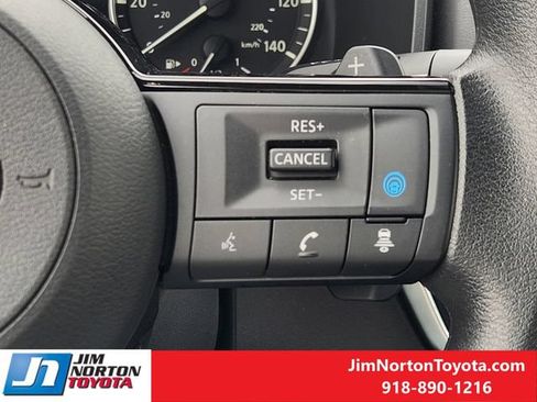 Used 2023 Nissan Rogue SV FWD image 28