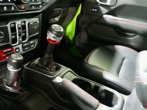 Used 2019 Jeep Wrangler Unlimited Rubicon w/ Dual Top Group image 21