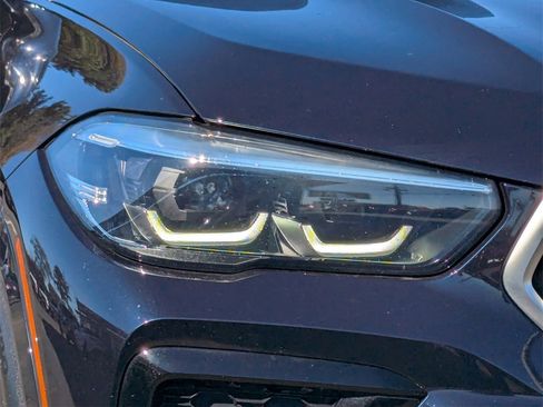 Used 2022 BMW X6 xDrive40i w/ M Sport Package image 31