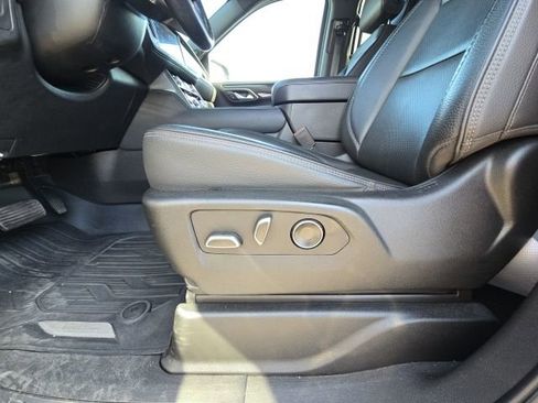 Used 2021 GMC Yukon XL Denali w/ LPO, Illumination Package image 23