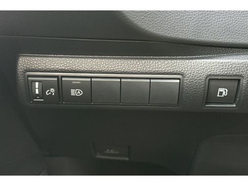 Certified 2025 Toyota Corolla Hybrid Sedan image 29