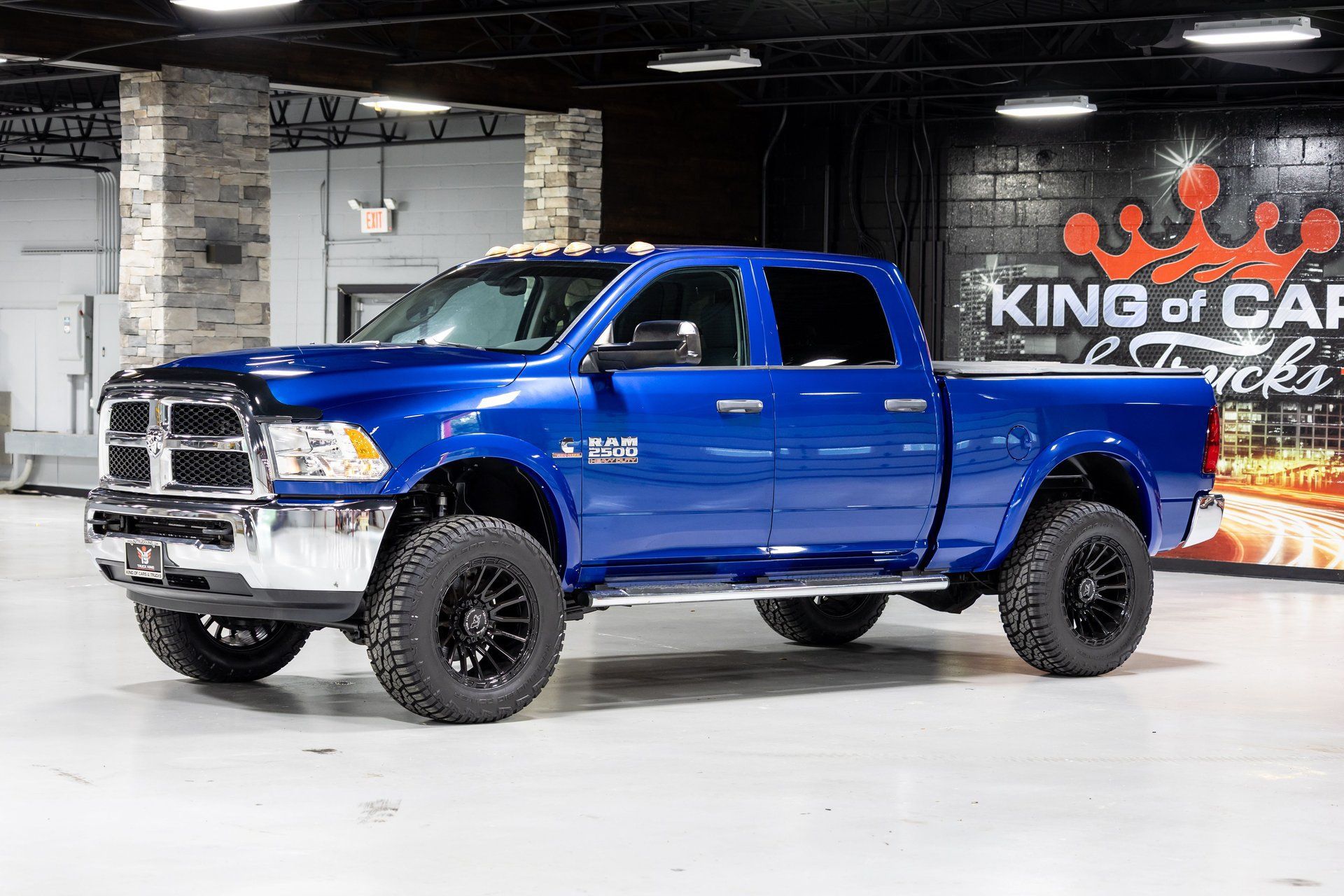 Used 2015 RAM 2500 Tradesman w/ Chrome Appearance Group AWD/4WD image 8