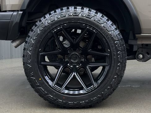 Used 2026 Ford Bronco Heritage Edition AWD/4WD image 11