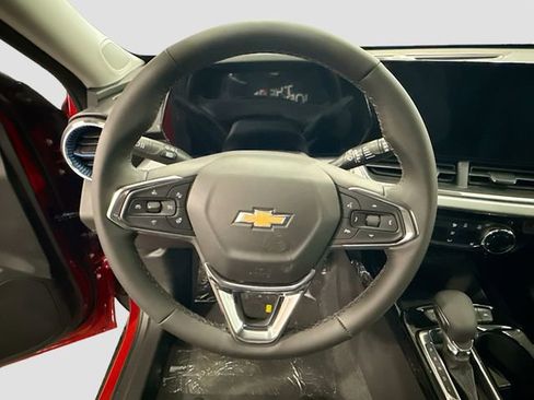 New 2026 Chevrolet Trax LT w/ Driver Confidence Package image 12