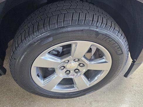 Used 2018 Chevrolet Suburban LT image 59