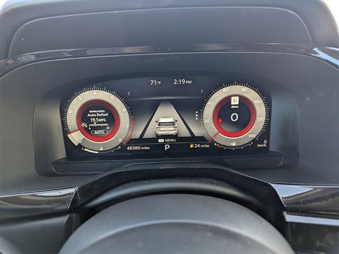 Used 2023 Nissan Pathfinder Platinum image 32