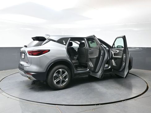 Used 2023 Chevrolet Blazer LT FWD image 57