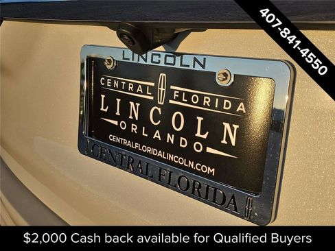New 2026 Lincoln Corsair Reserve FWD image 3