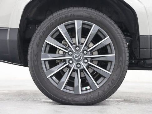 Used 2024 Lexus GX 550 w/ Cold Area Package AWD/4WD image 18