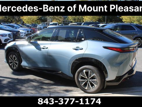 Used 2023 Lexus RZ 450e Premium image 11