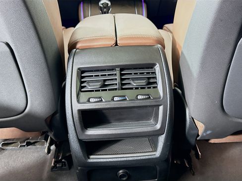 Used 2023 BMW X5 xDrive40i w/ Parking Assistance Package image 27