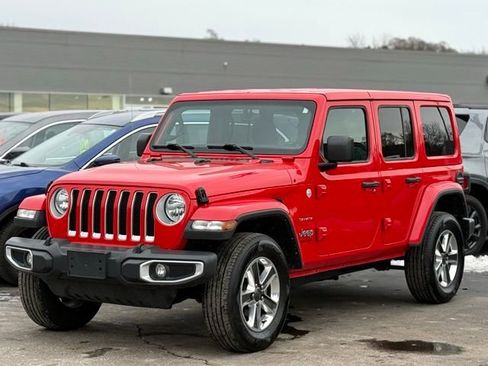 Used 2023 Jeep Wrangler Sahara image 32