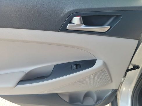 Used 2018 Hyundai Tucson SE w/ Cargo Package AWD/4WD image 28