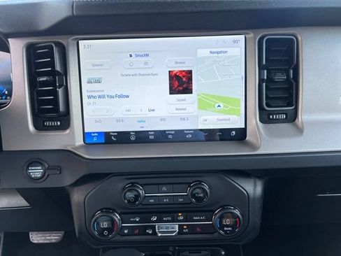 Used 2025 Ford Bronco Outer Banks AWD/4WD image 22