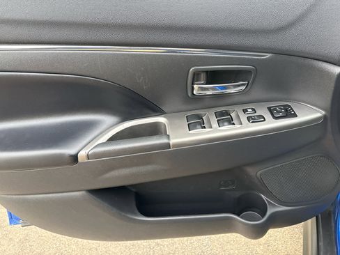 Used 2018 Mitsubishi Outlander Sport SE image 10