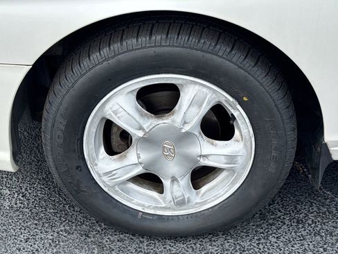 Used 2001 Hyundai Sonata FWD image 11