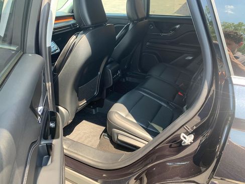 Used 2021 Lincoln Corsair Reserve AWD/4WD image 12