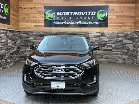 Used 2023 Ford Edge Titanium AWD/4WD image 3