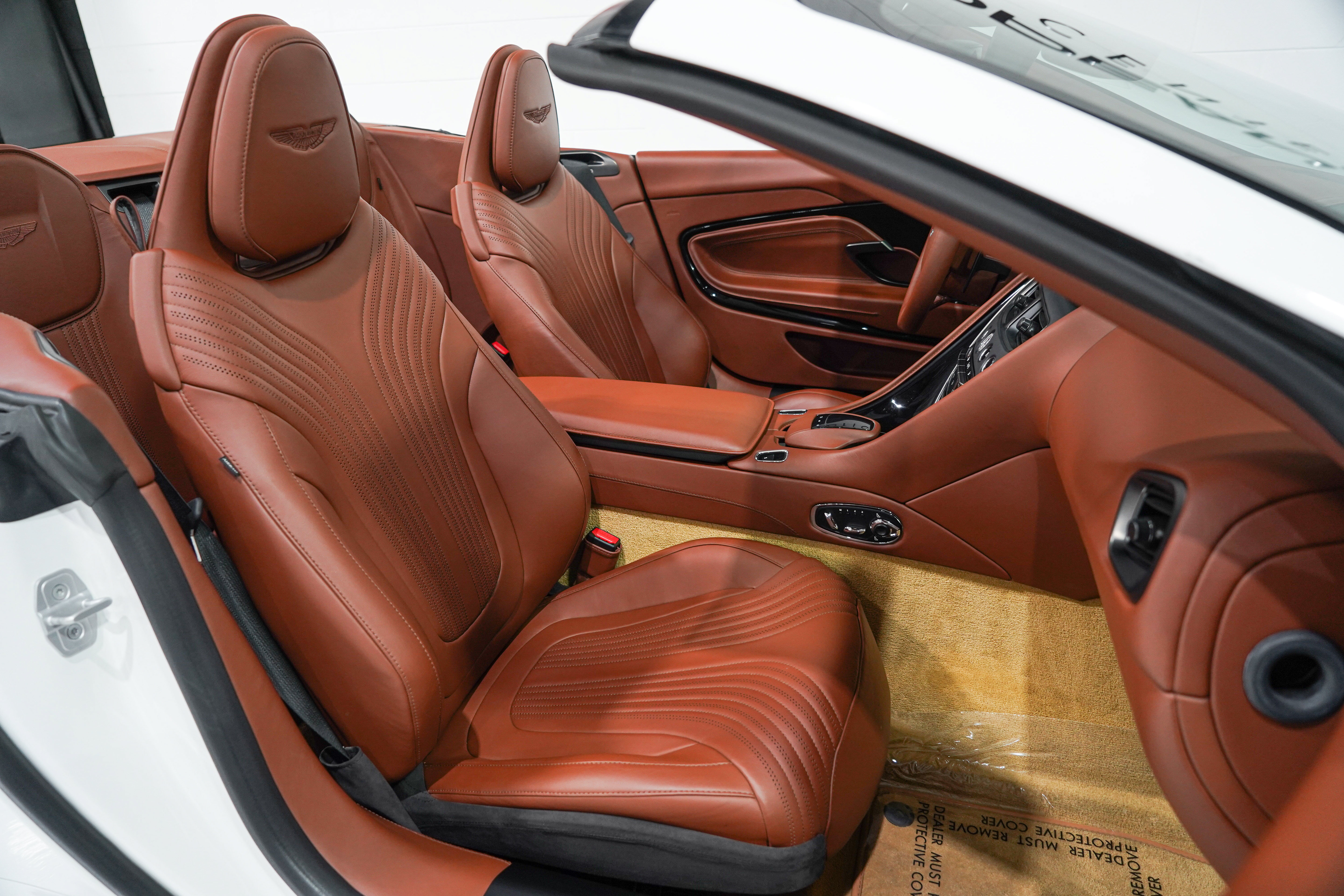Used 2020 Aston Martin DB11 Volante RWD image 16