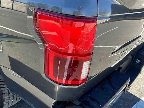 Used 2018 Ford F150 XLT w/ Equipment Group 302A Luxury image 23