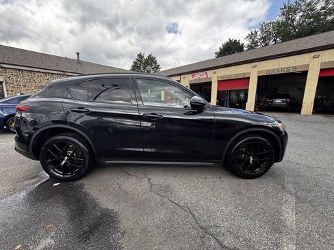 Used 2019 Alfa Romeo Stelvio Sport w/ Quick Order Package 22J Sport AWD/4WD image 11