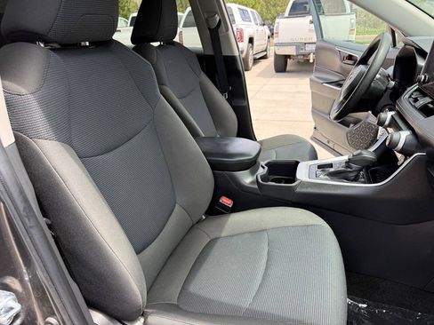 Used 2024 Toyota RAV4 LE AWD/4WD image 23