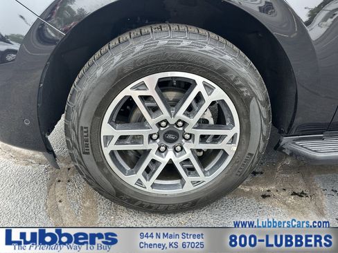 Used 2025 Ford Expedition Max Active image 10